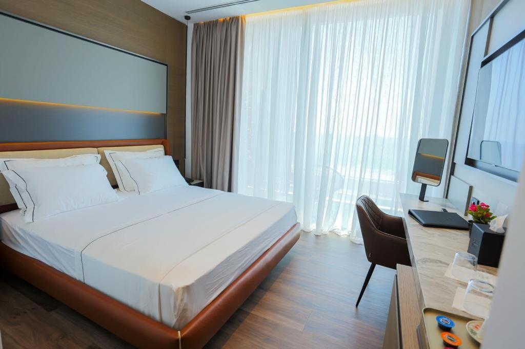 Nassau Hotel เดอร์มี ภายนอก รูปภาพ