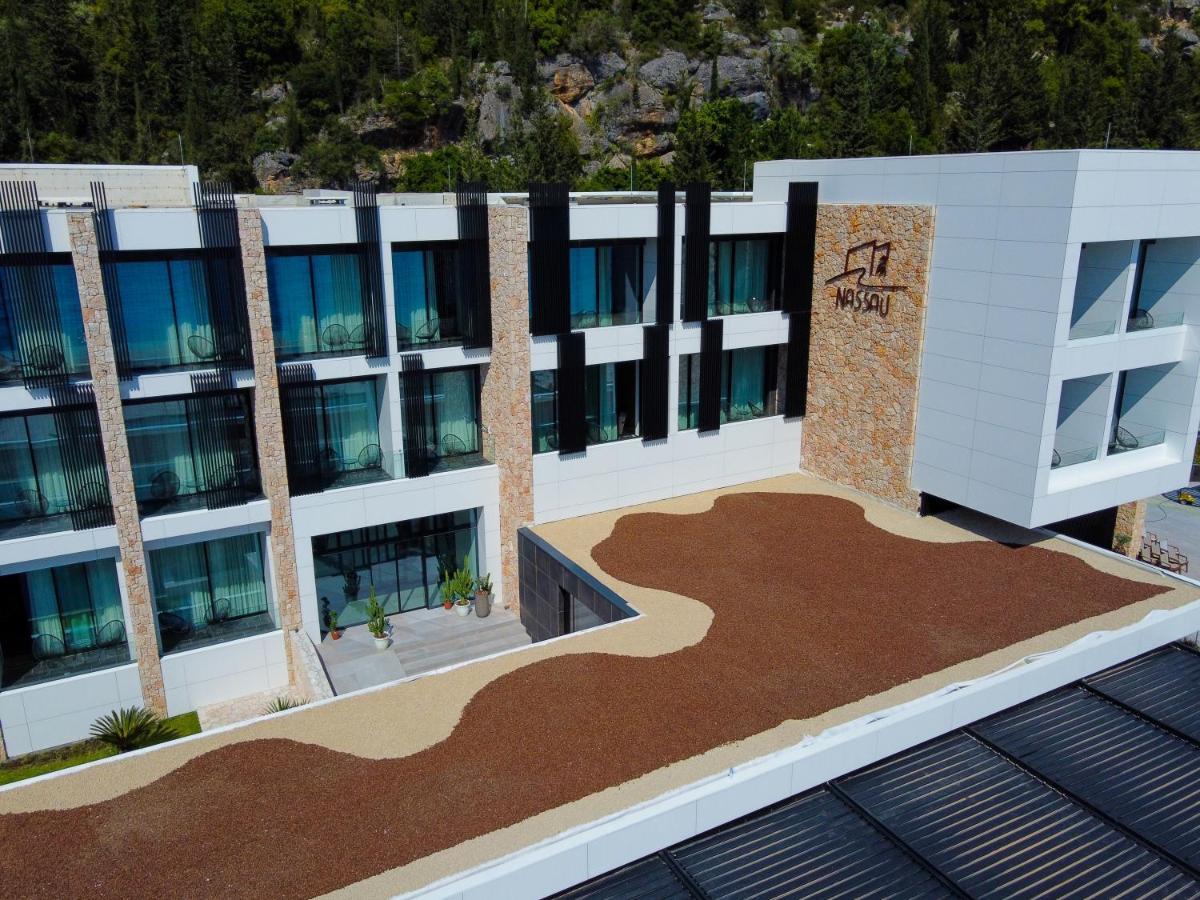 Nassau Hotel เดอร์มี ภายนอก รูปภาพ
